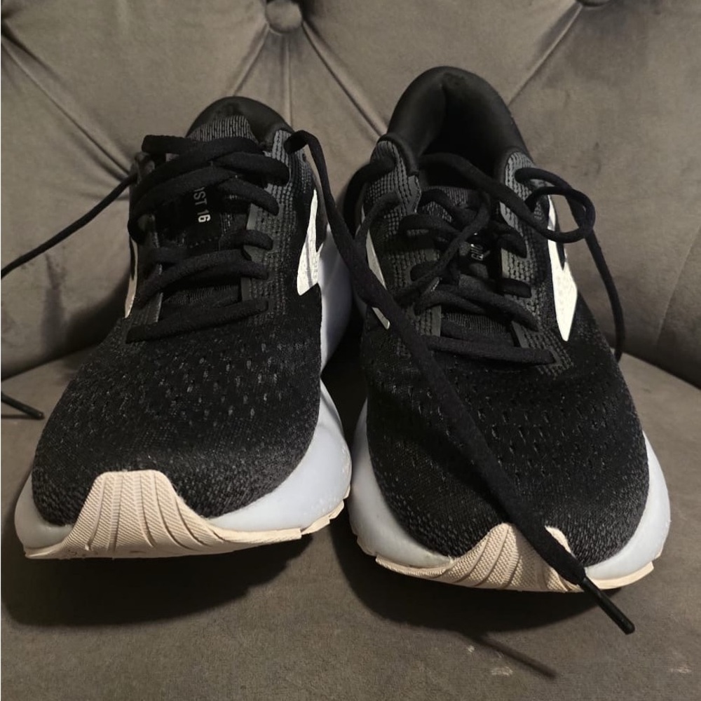 Brooks Black and Gray Running Shoes